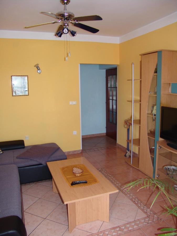 Apartments Bozica Krk Town Esterno foto